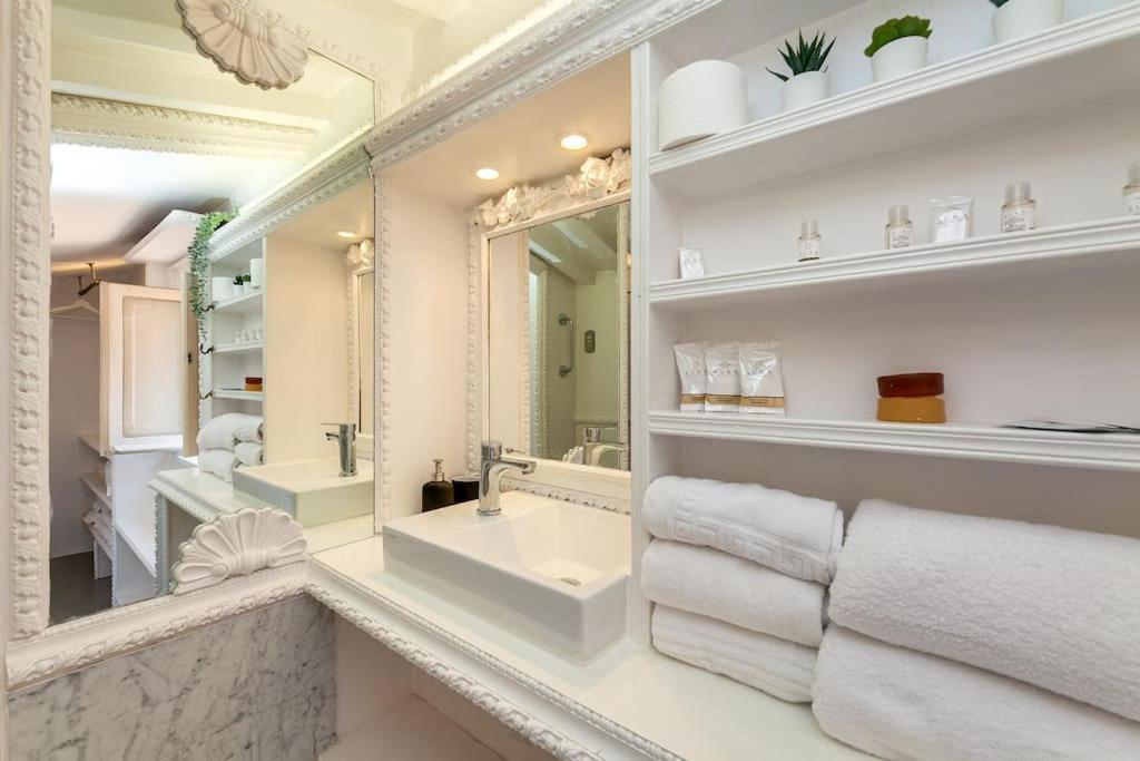Condotti Apartment *